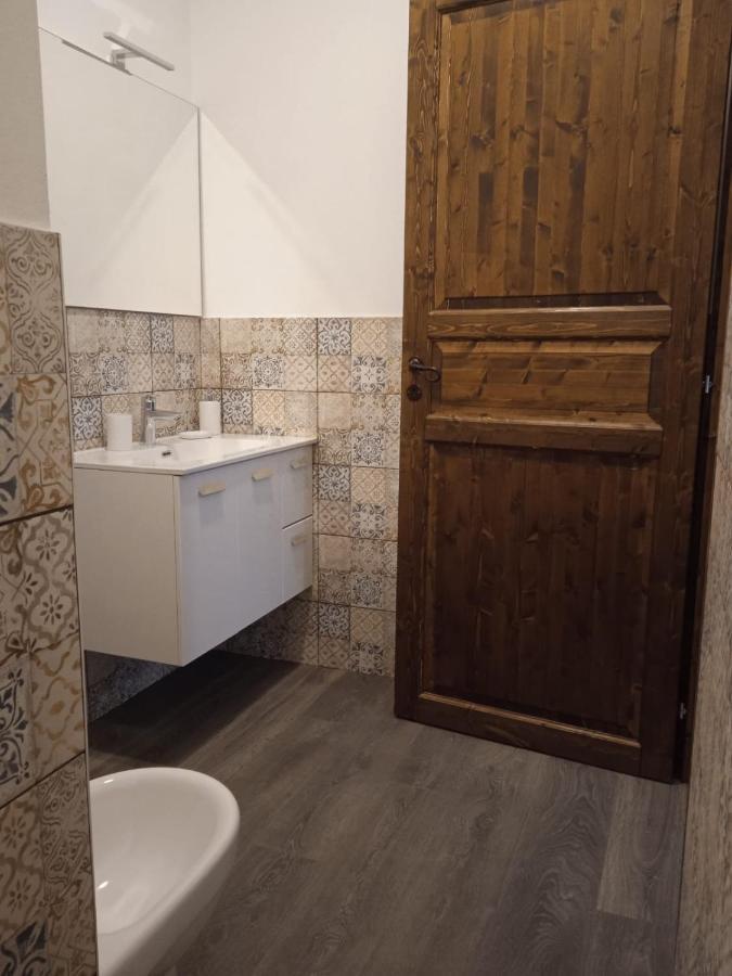 Sotto La Rocca Hotell Finale Ligure Exteriör bild